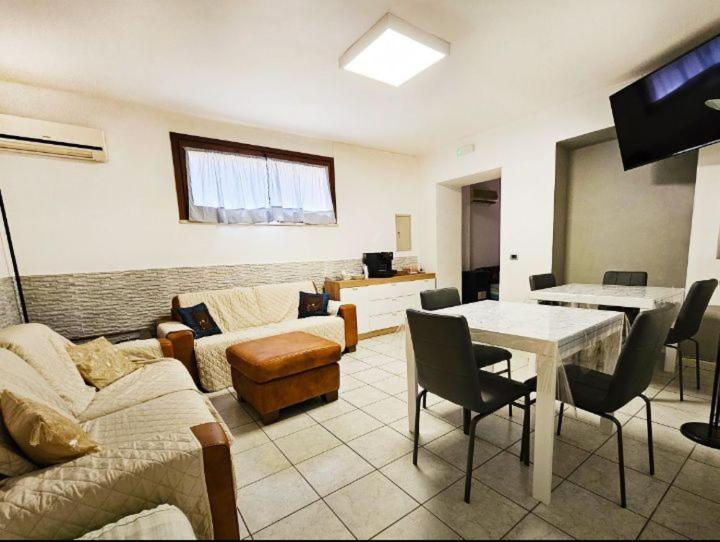 Bed and Breakfast Beb Sa Tanca Nostra Сассари Экстерьер фото